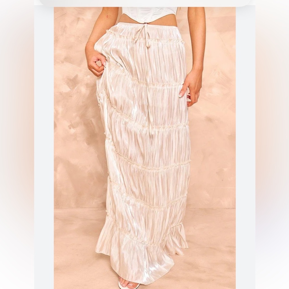 Pretty Little Thing
Champagne Drawstring Frill Tiered Maxi Skirt